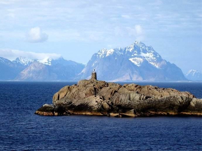 【北极+北欧】探索号邮轮-北极熊王国斯瓦尔巴+北欧五国17天之旅·丹麦 挪威 芬兰 瑞典 冰岛